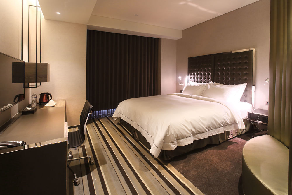 Starhaus Hotel Kaohsiung Buitenkant foto