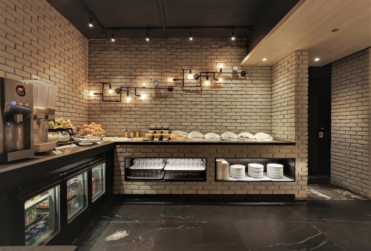 Starhaus Hotel Kaohsiung Buitenkant foto